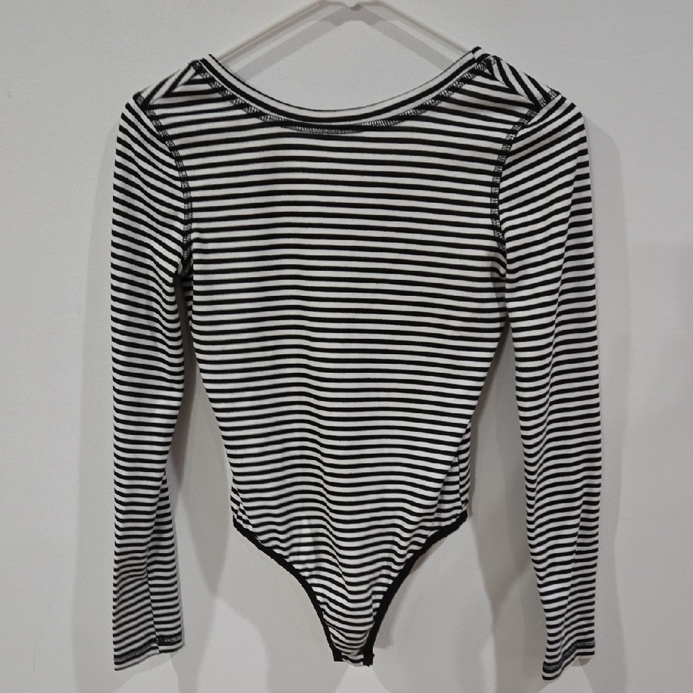 Nasty Gal Sz Small Womens Black and White Striped Bodysuit